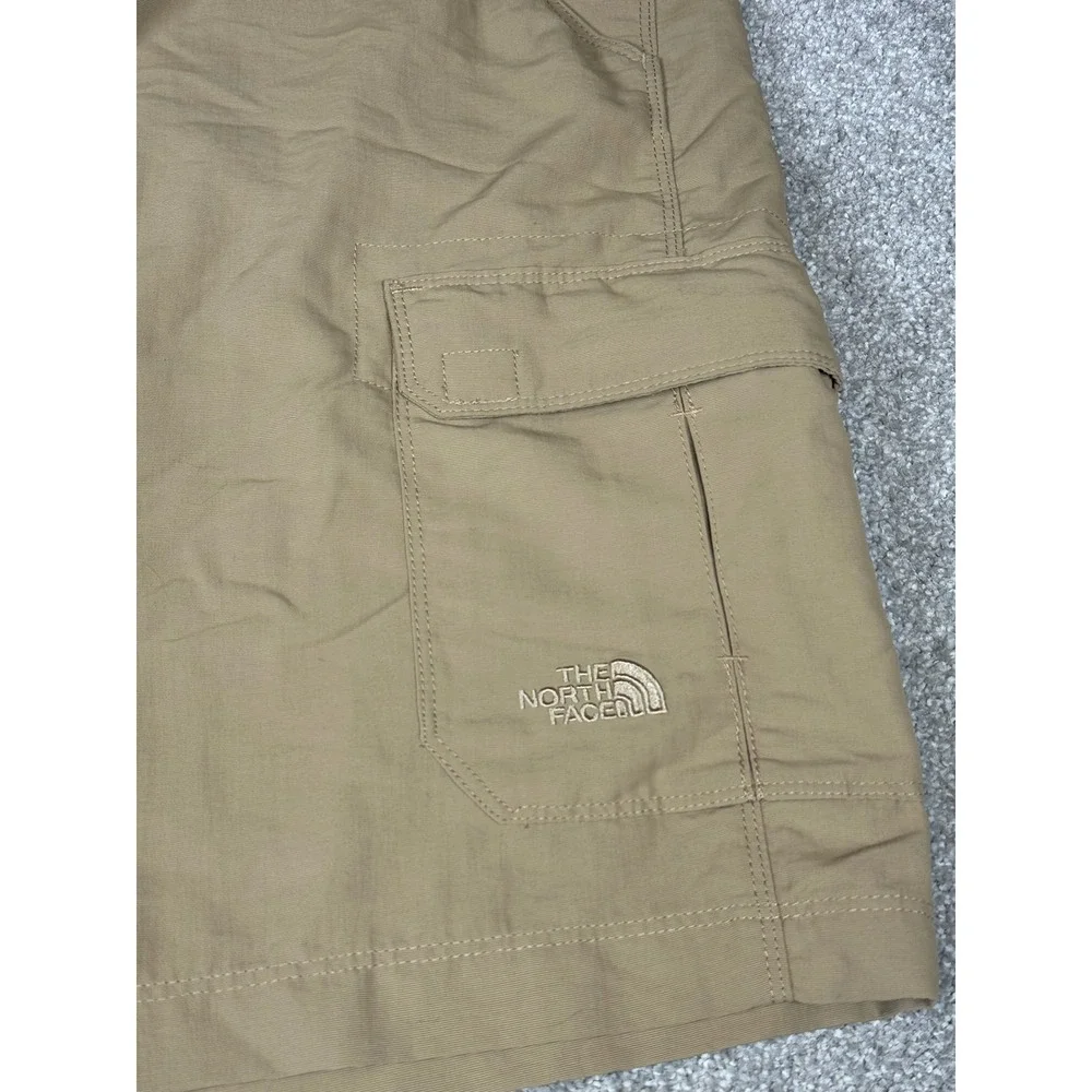 The North Face Cargo Shorts Hiking Travel Outdoor Camping Lightweight Mens Large
